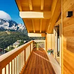 Chalet M *